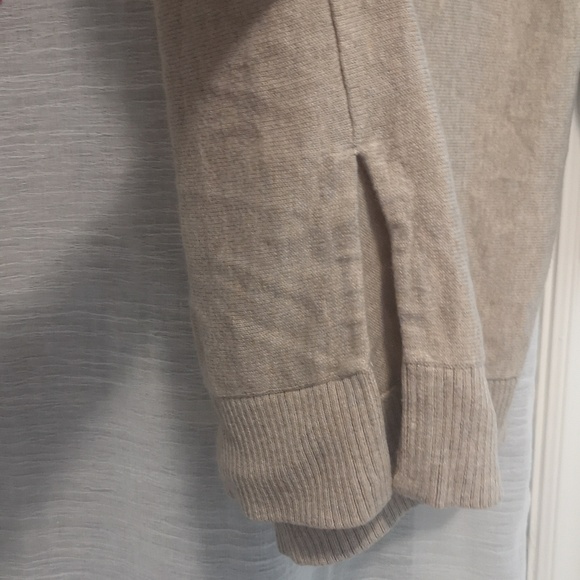 Long Turtleneck Sweater - Picture 3 of 4